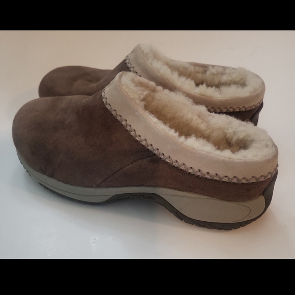 Shoes - Merrell Women's Clogs Brown Suede size 9